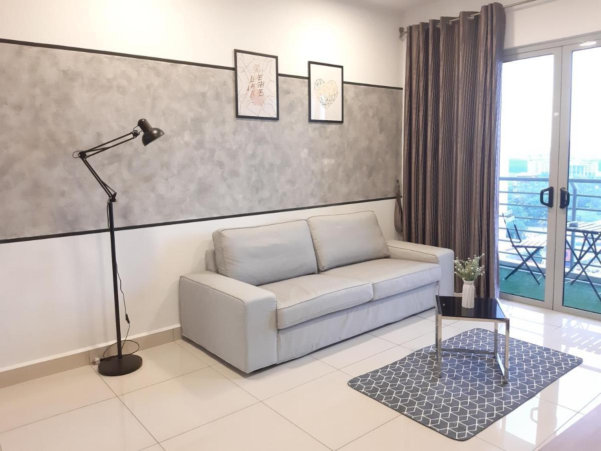 Апартаменти Residensi Flora Сері-Кембанган Екстер'єр фото