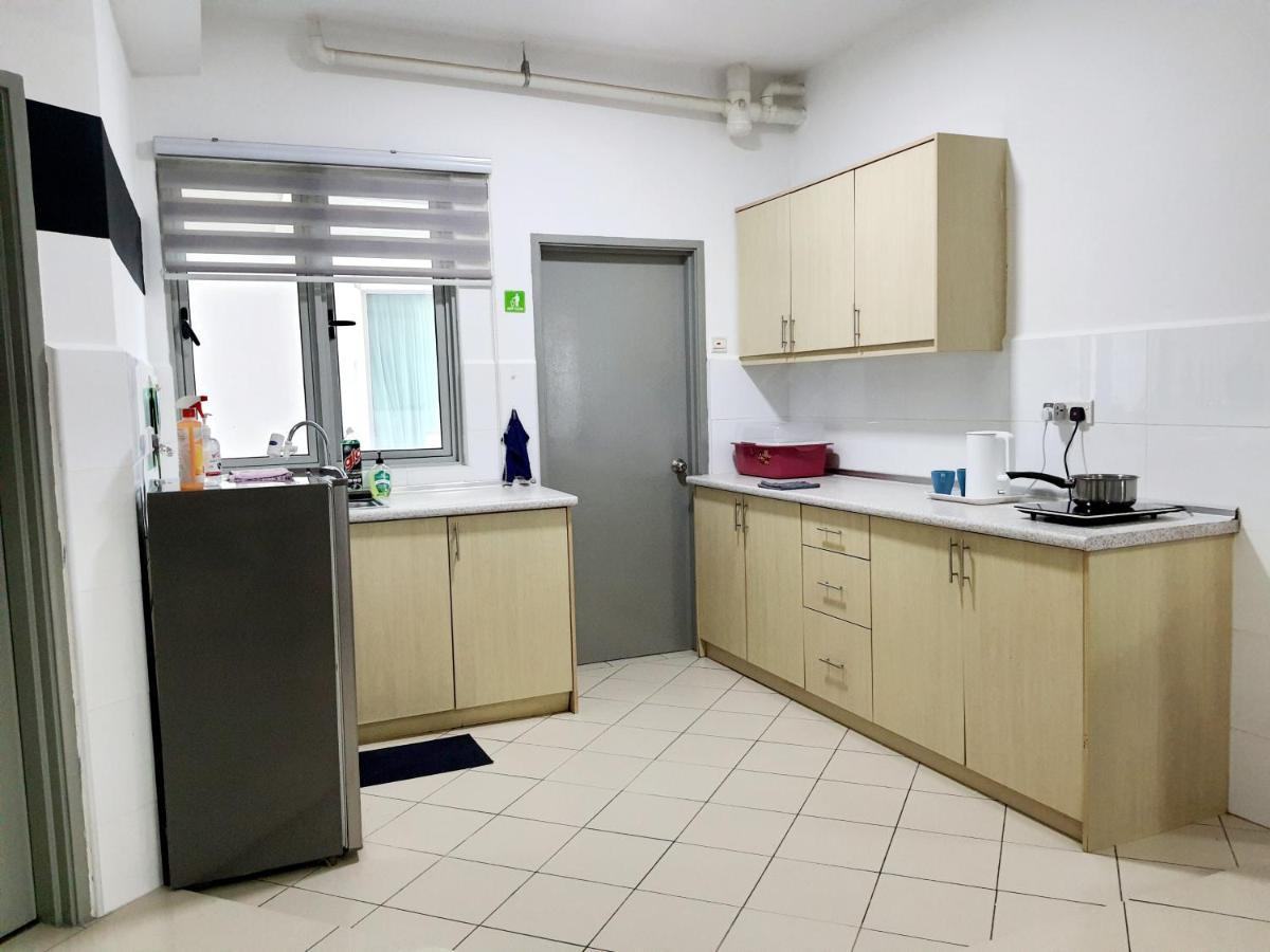 Апартаменти Residensi Flora Сері-Кембанган Екстер'єр фото