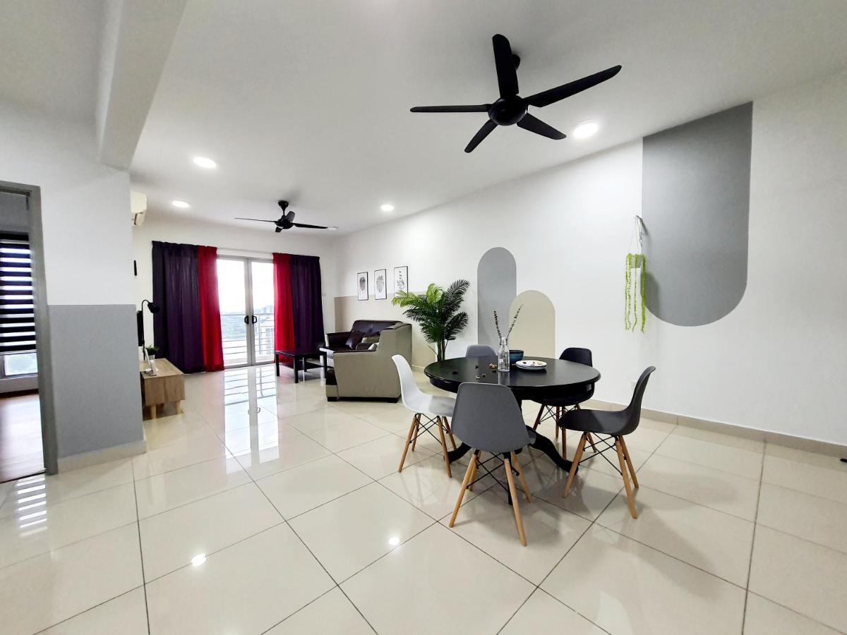 Апартаменти Residensi Flora Сері-Кембанган Екстер'єр фото