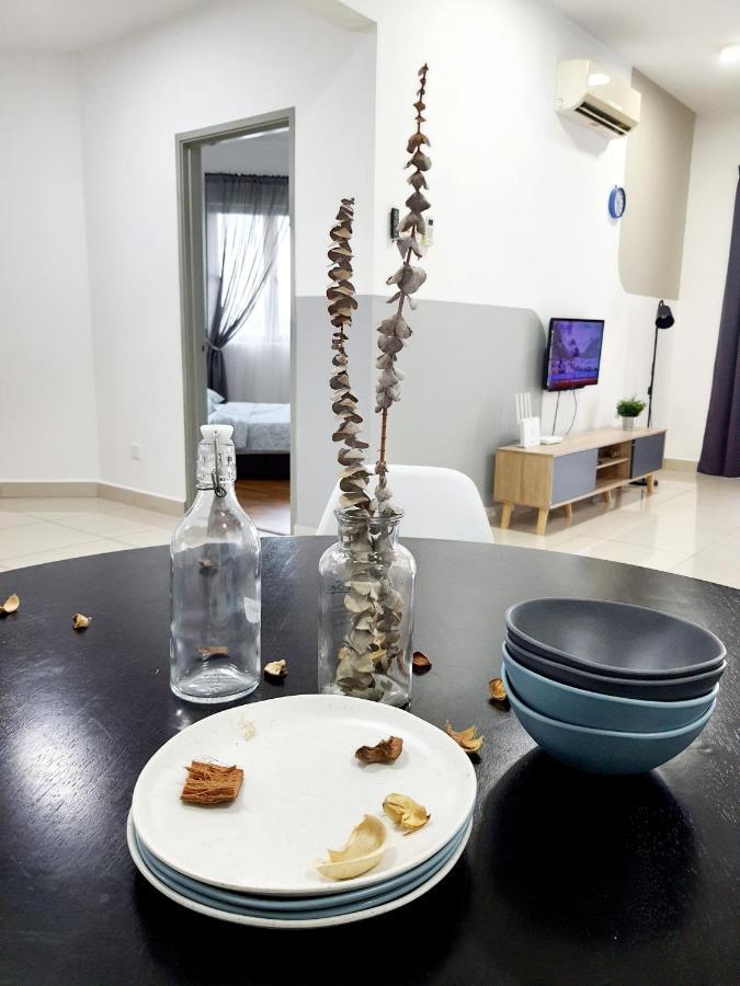 Апартаменти Residensi Flora Сері-Кембанган Екстер'єр фото