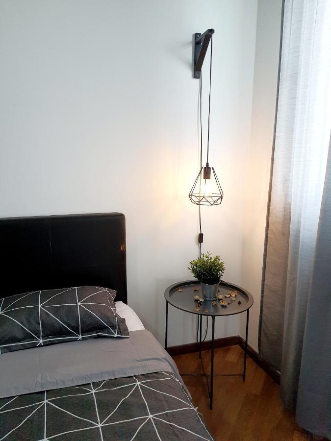 Апартаменти Residensi Flora Сері-Кембанган Екстер'єр фото