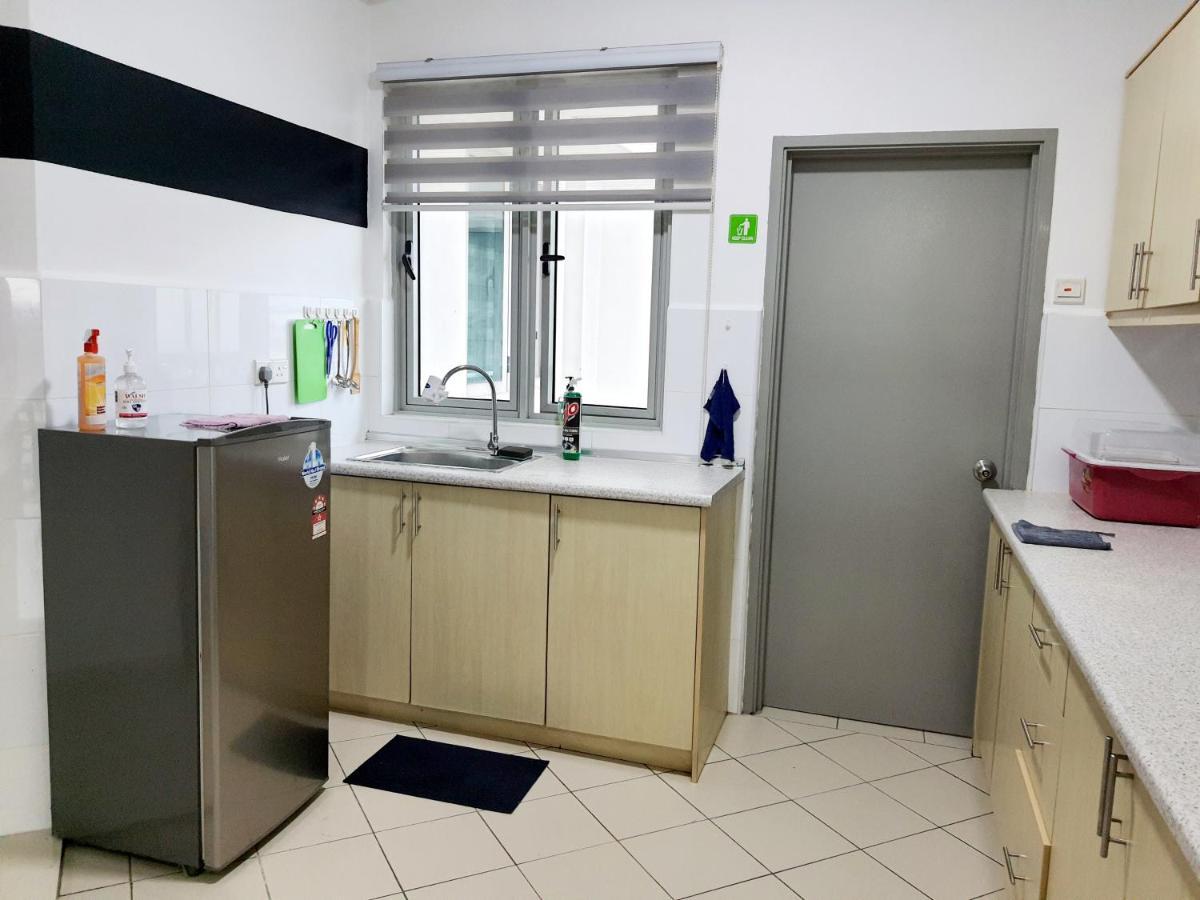 Апартаменти Residensi Flora Сері-Кембанган Екстер'єр фото